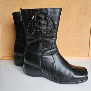Sleek & Warm Black LaceBoots